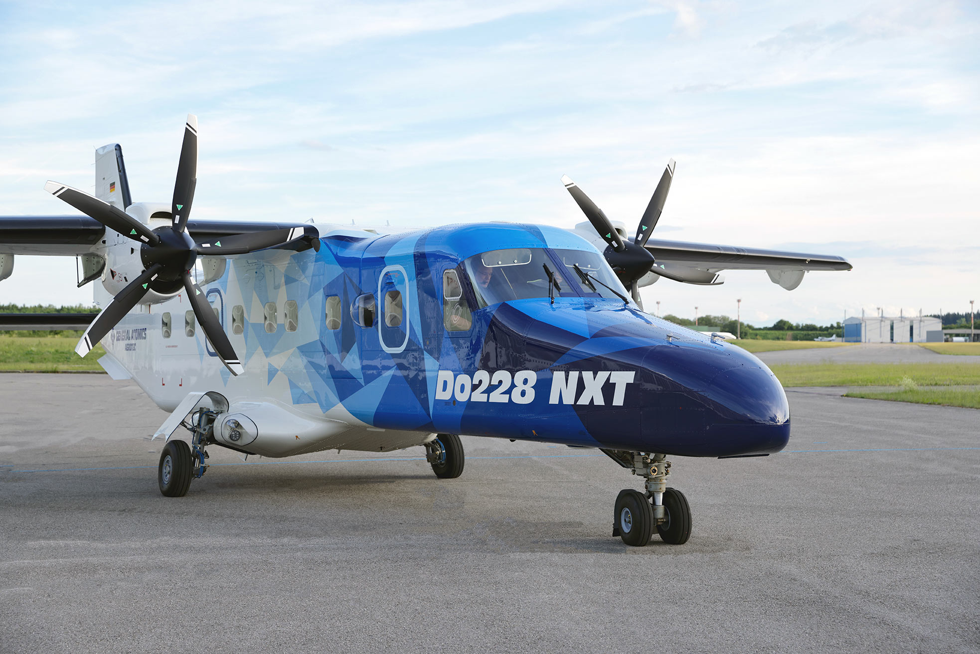 STC/stc_pic/Do228NXT_Demonstrator_07.jpg