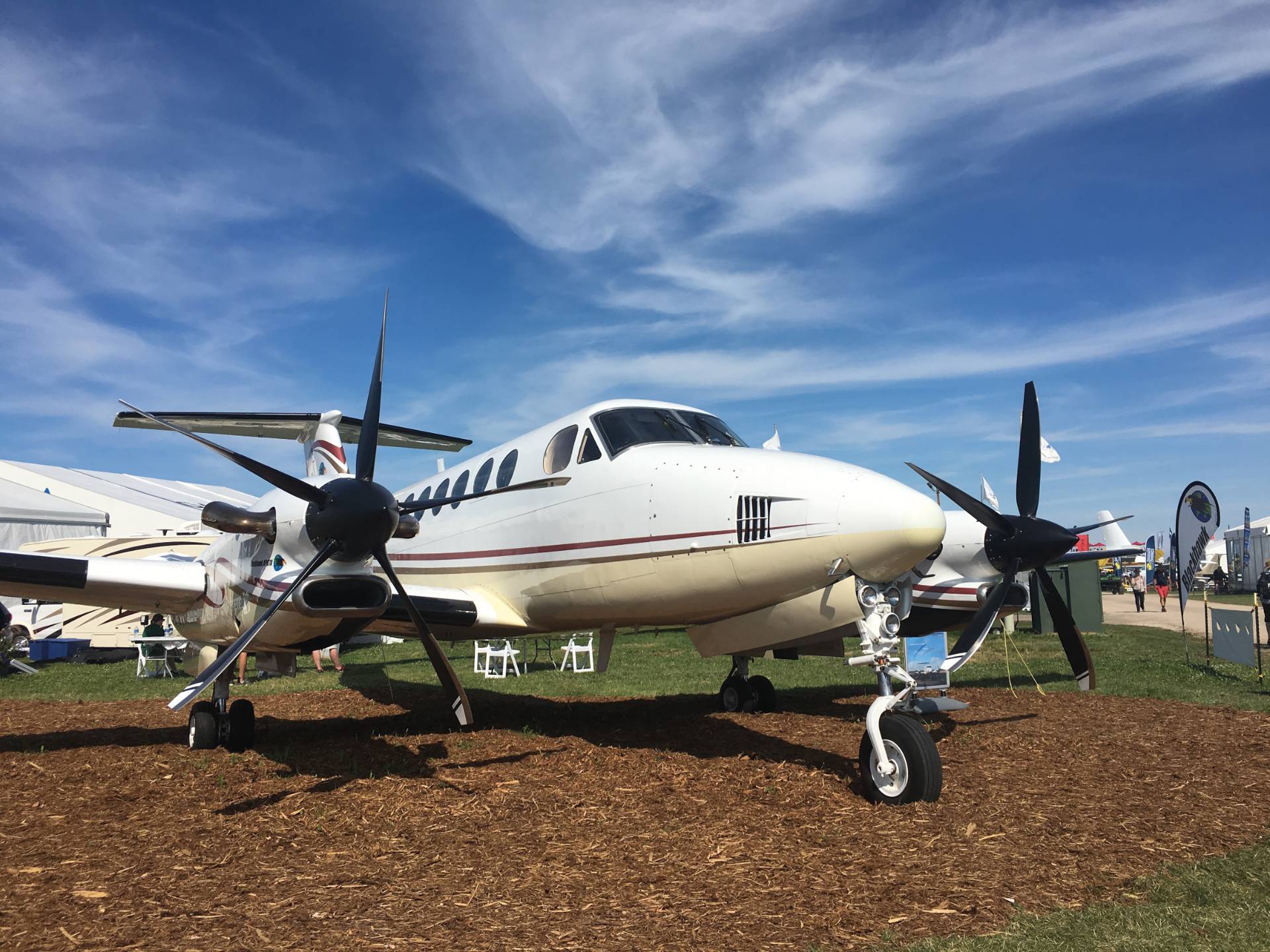 STC/stc_pic/beech_kingair_300-350_1.jpg