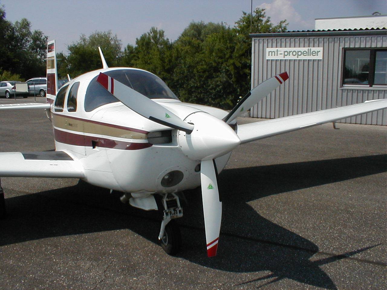 STC/stc_pic/mooney_20_e_f_j_2.JPG